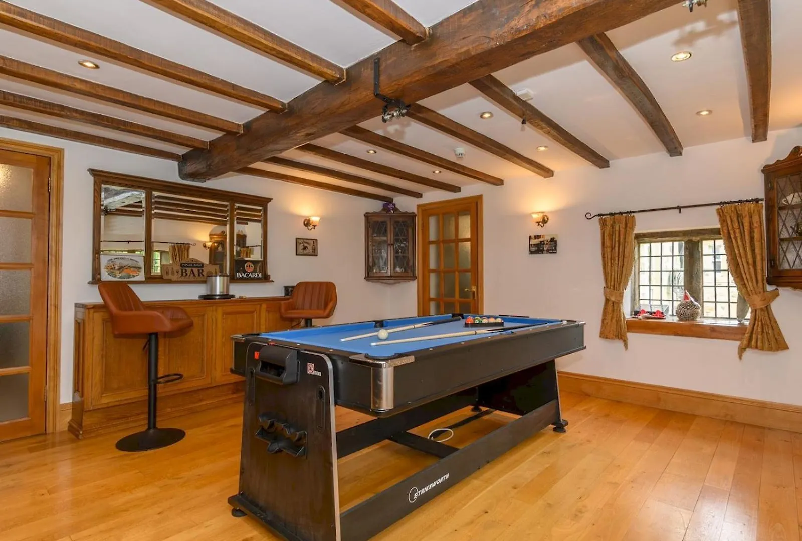 Poplar Farm Retreat - Functions And Events Welcome Pass The Keys Leeds  0*, Leeds (West Yorkshire)